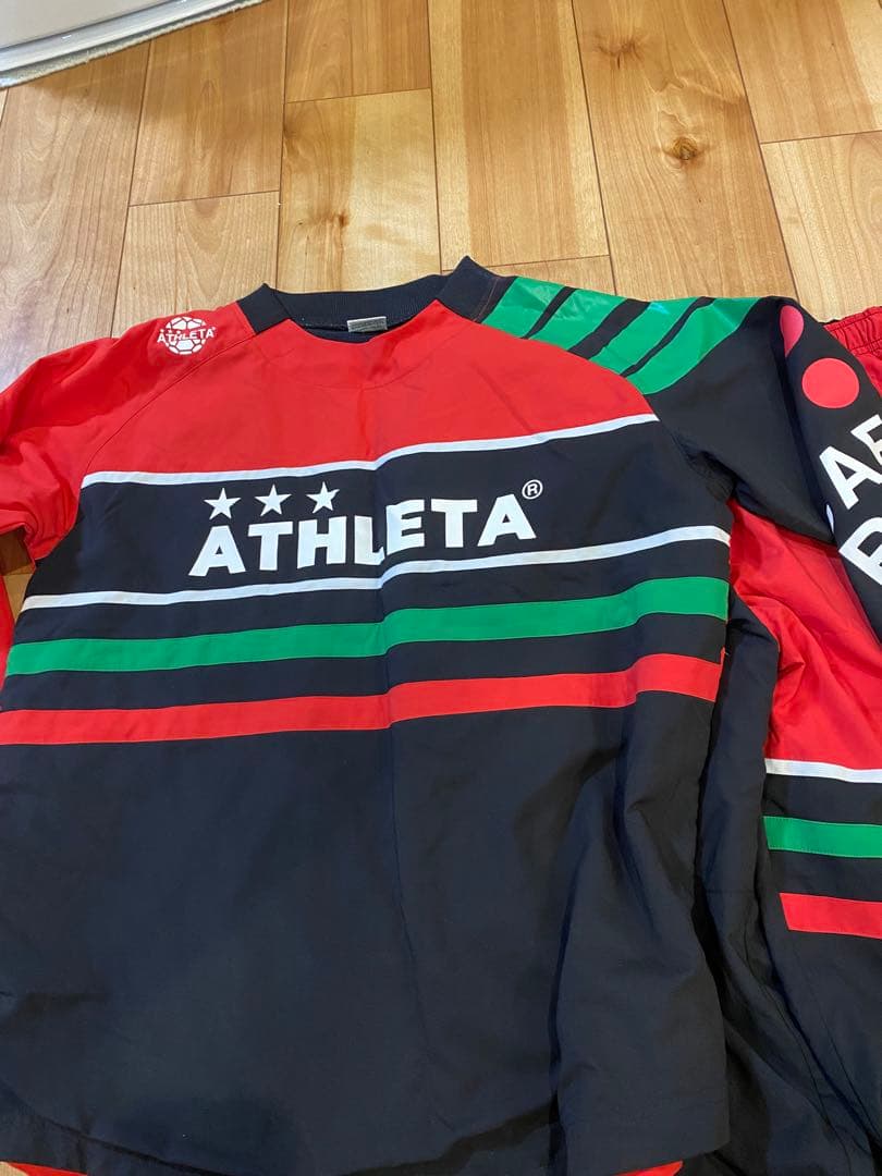 ATHLETA ピステ上下セット 赤黒