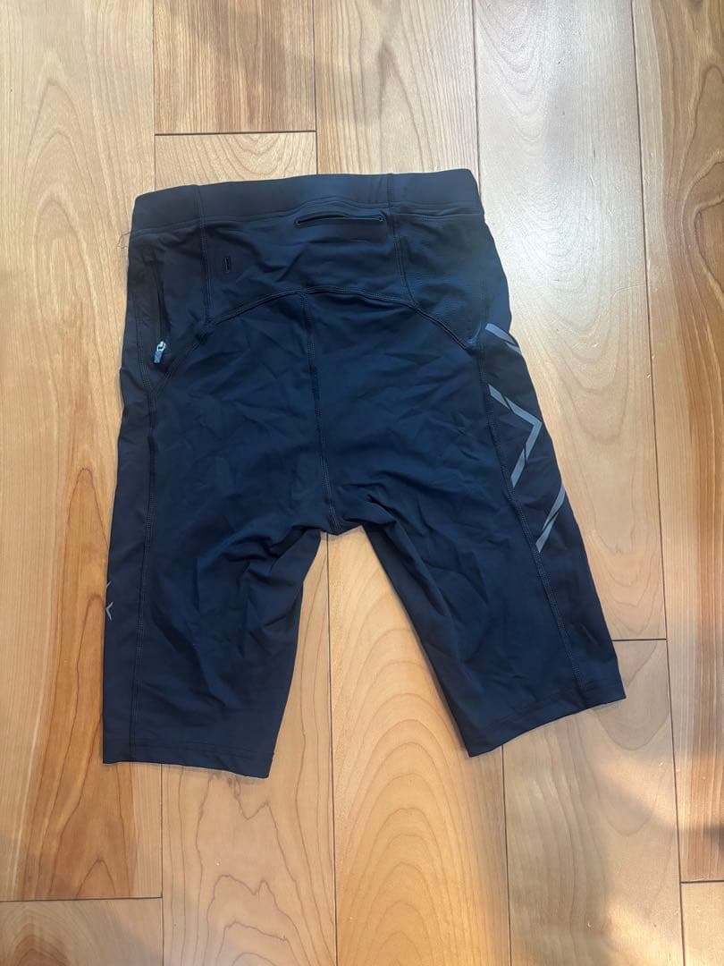 2XU メンズ S 黒 ハーフレングスパンツ