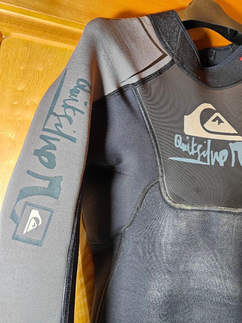 【良品】QUIKSILVER　正規品　高級ウェットスーツ　ストレッチフルスーツ