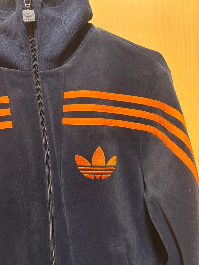 adidas original トラックジャケット