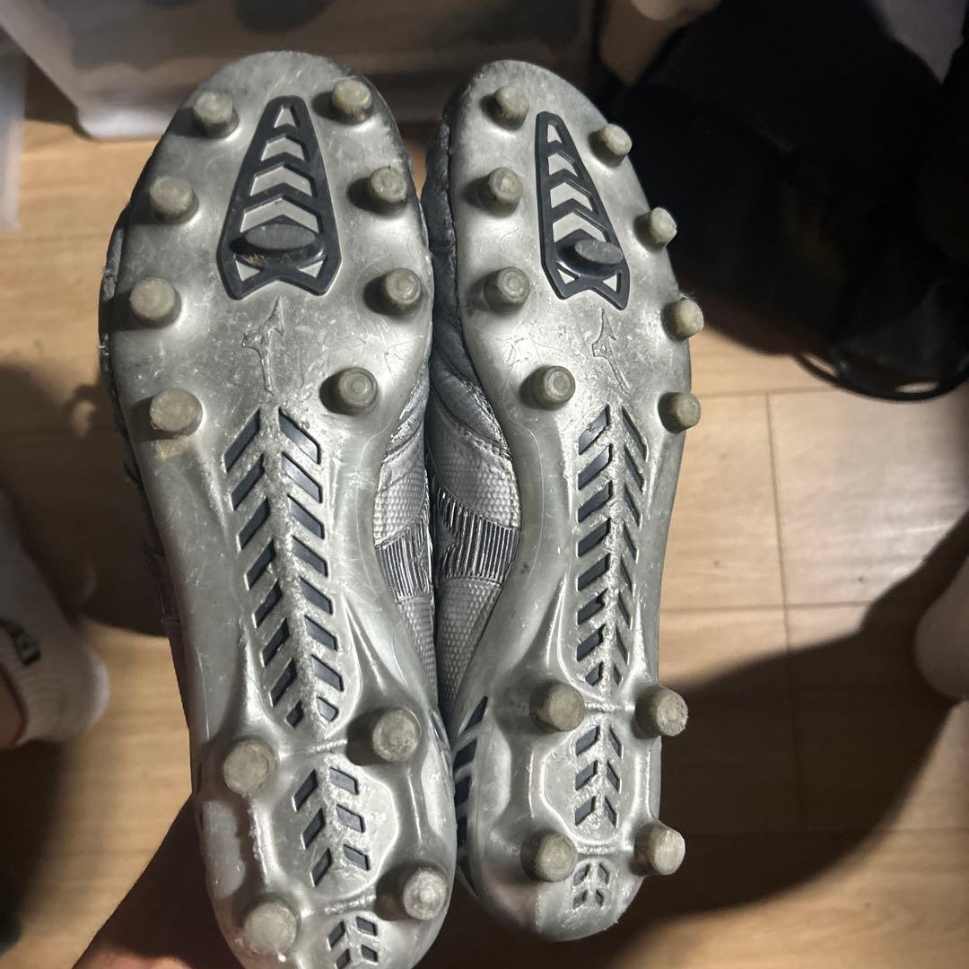 Mizuno Morelia Neo シルバー スパイク