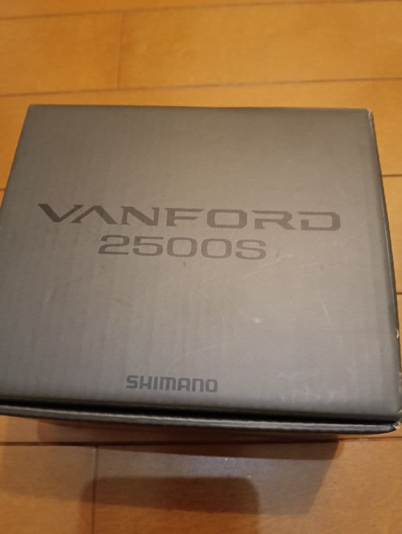 SHIMANO 24VANFORD 2500S スピニングリール