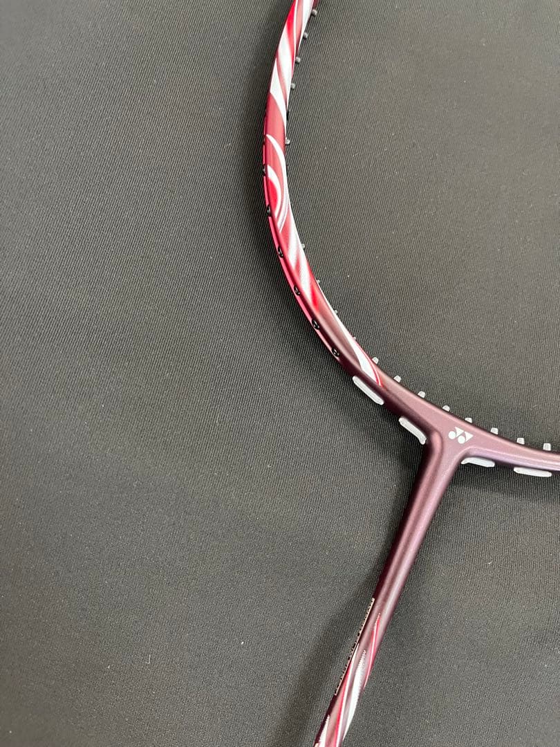 YONEX バドミントンラケット アストロクス100ZZ 4ug6