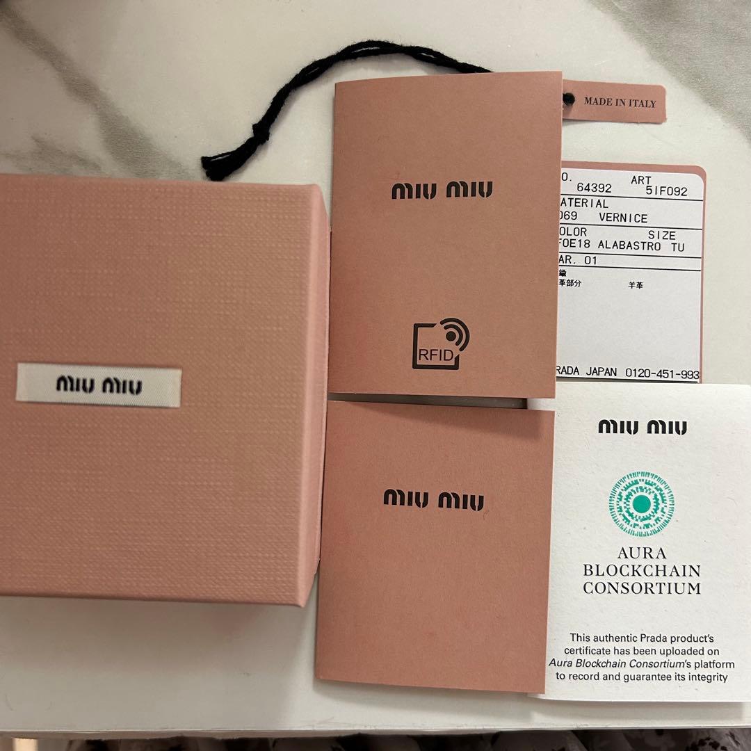 miu miu ピンク ヘアクリップ ヘアピン