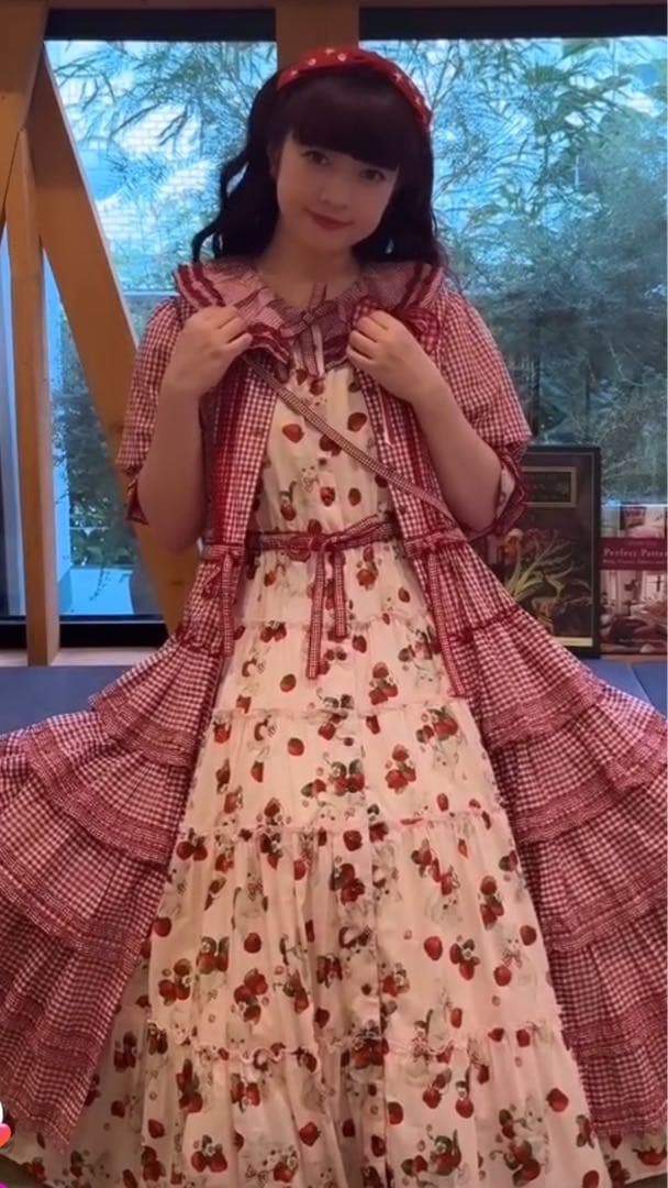 ピンクハウス赤チェックワンピース