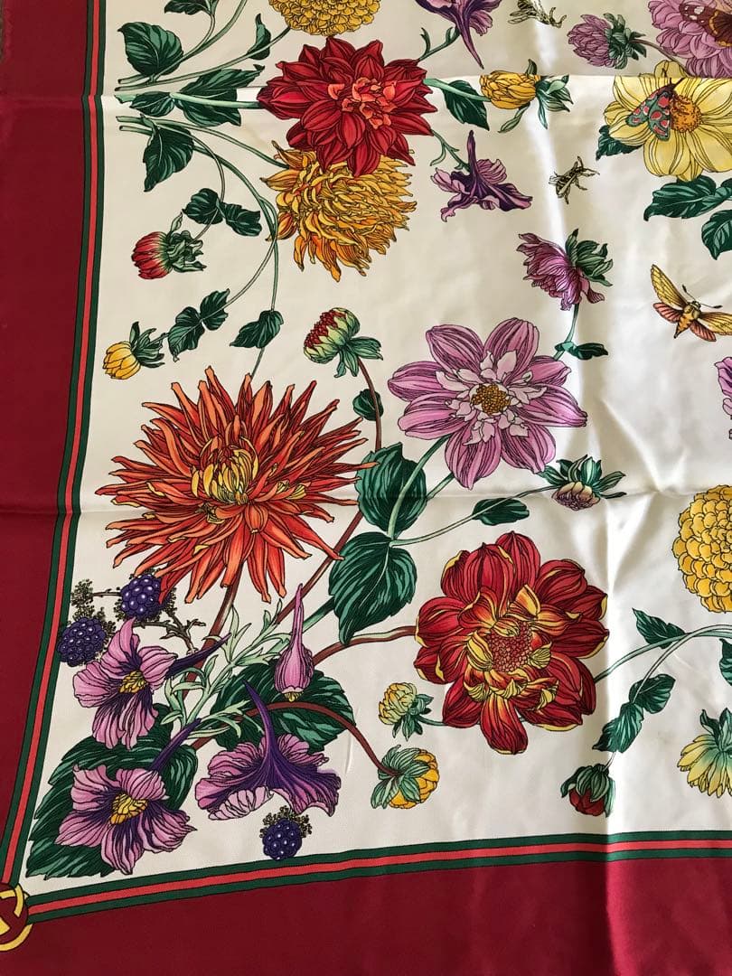 GUCCI グッチ シルク100% スカーフ