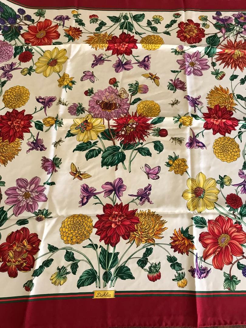 GUCCI グッチ シルク100% スカーフ