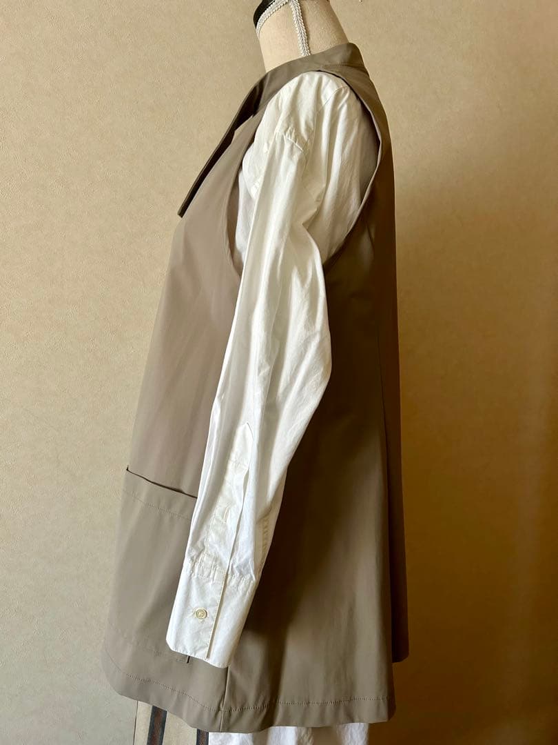 グレー ジュ・ダブルブレストベスト