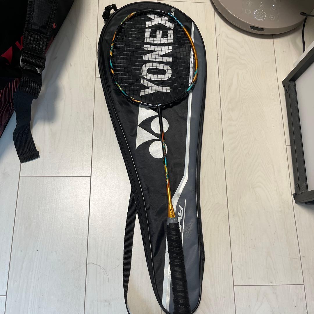 YONEX Astrox 88D Game バドミントンラケット ケース付き