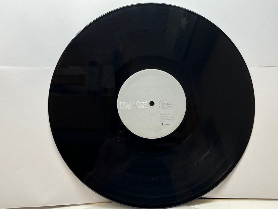 宇多田ヒカル First Love レコード 匿名配送