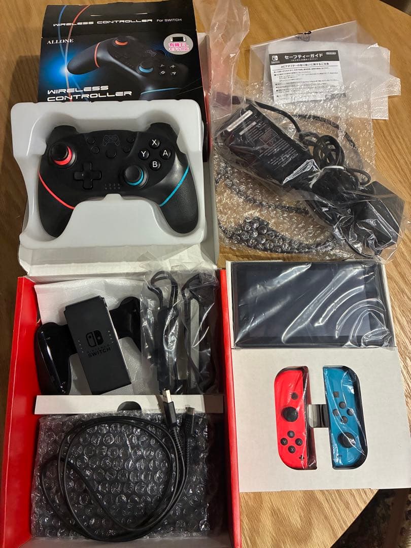 【美品】Nintendo Switch本体+コントローラー+カセット2本セット