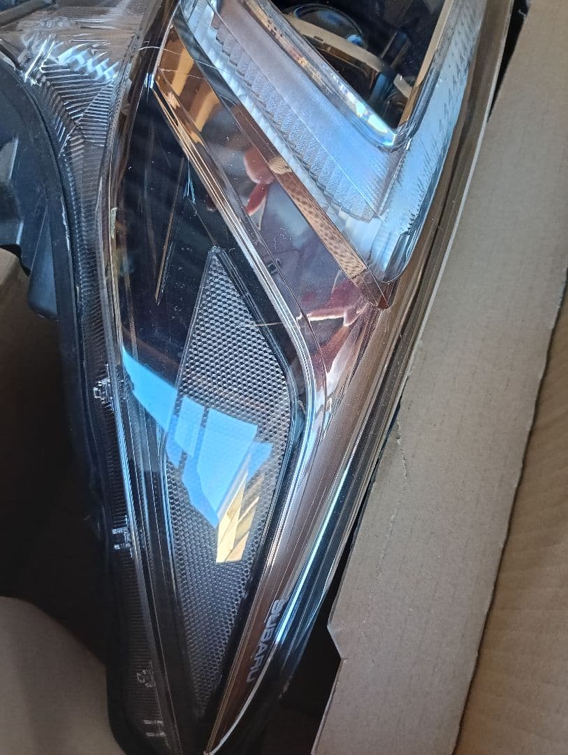 SUBARU レンズ　ＸＶ 左84913FL493