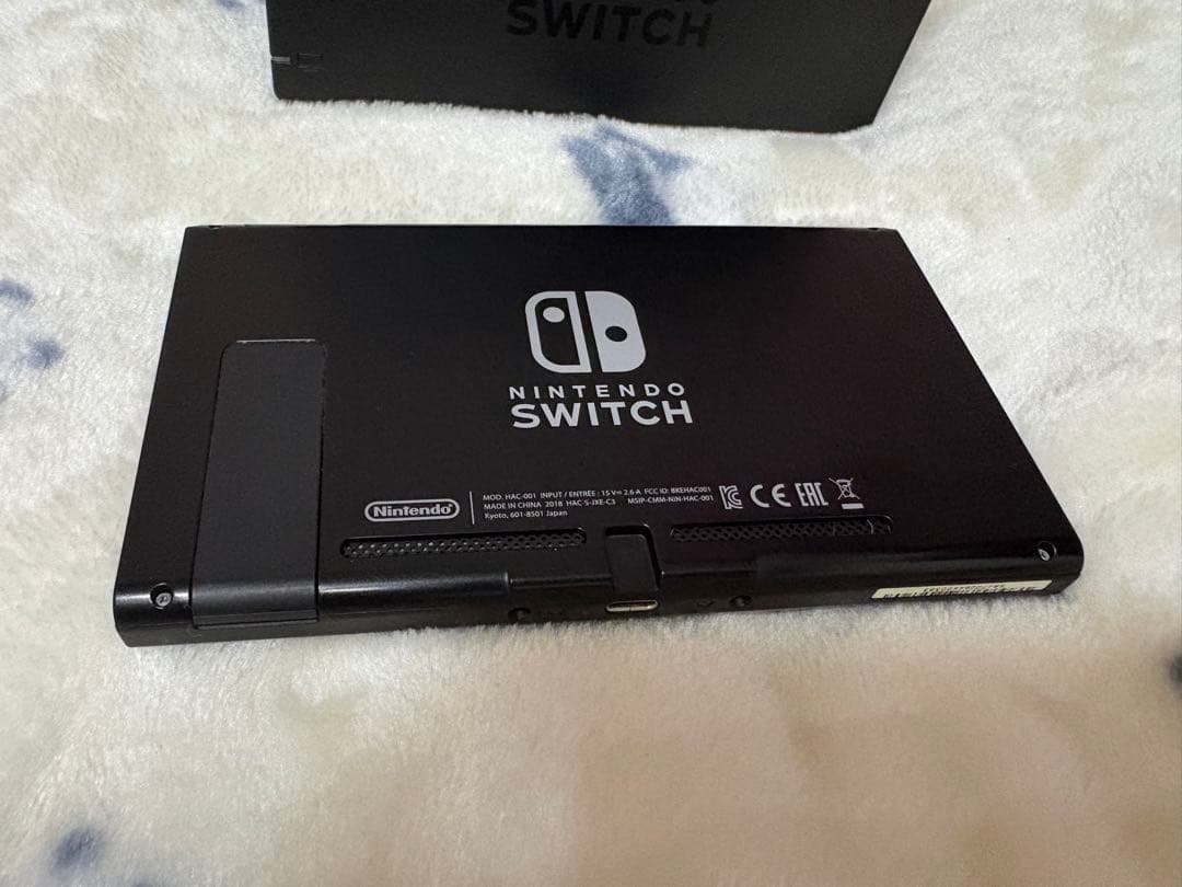 任天堂Switch 本体＋ゲームソフト2本＋SDカード256GB