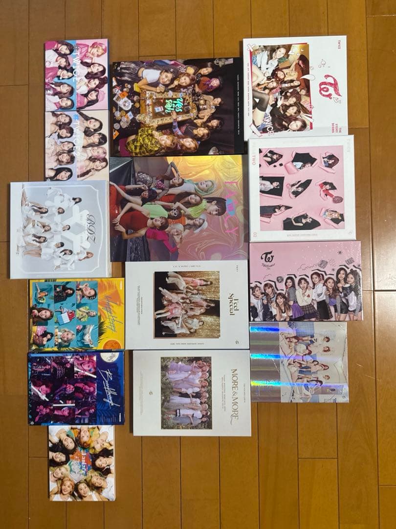 TWICEアルバム、CD