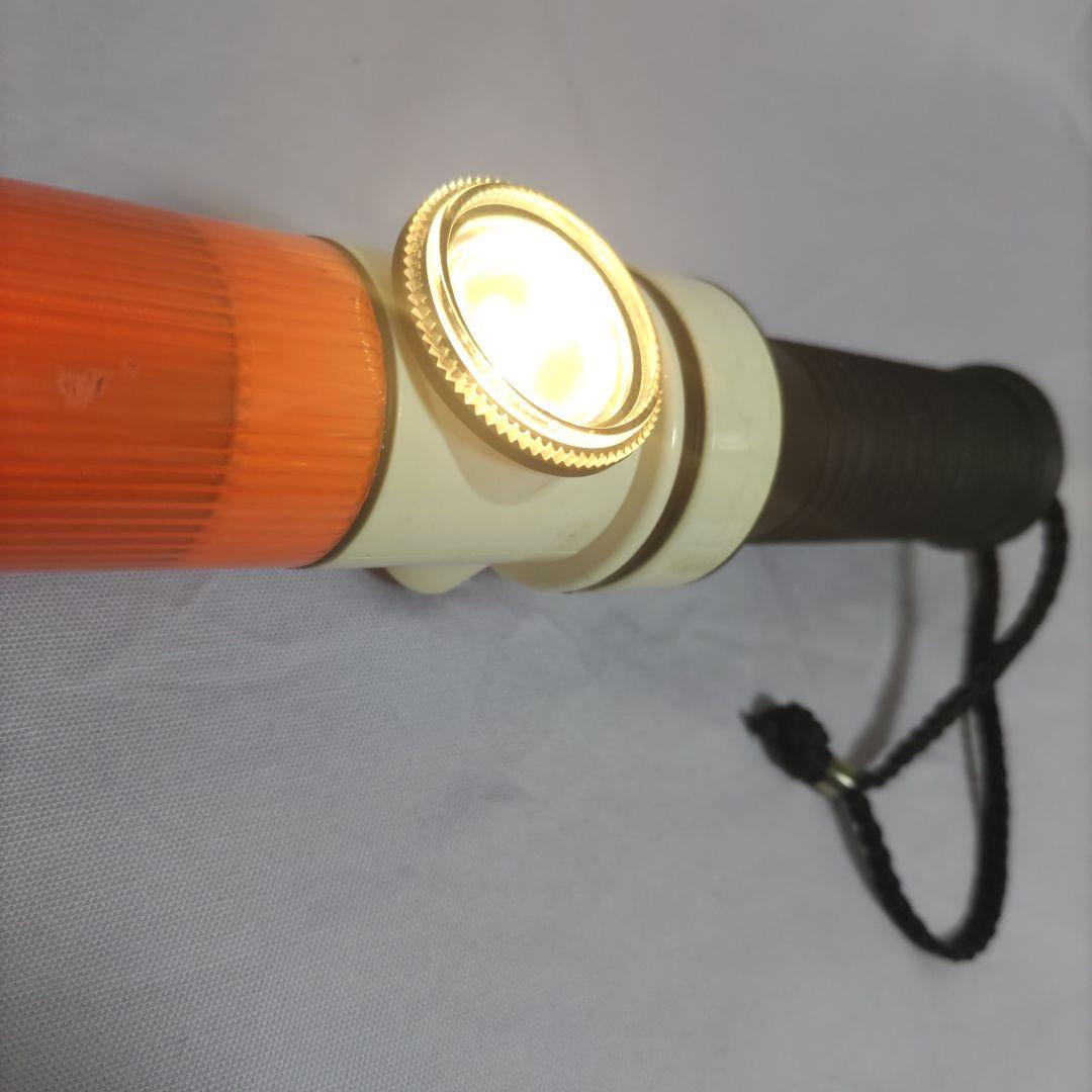 警察 指揮・誘導棒と懐中電灯 信号灯