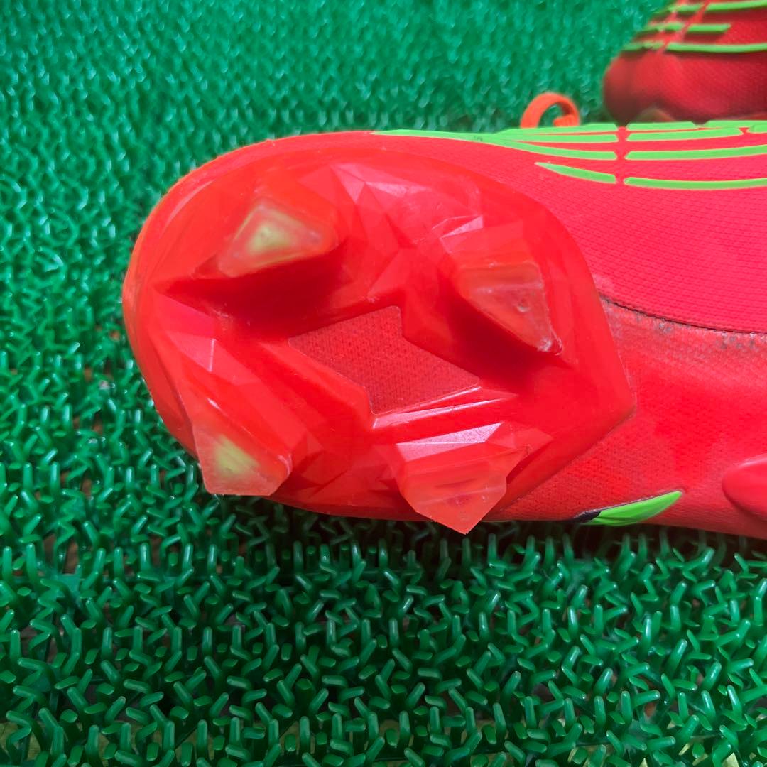 アディダス サッカースパイク プレデター エッジ.1 FG(レッド×グリーン)