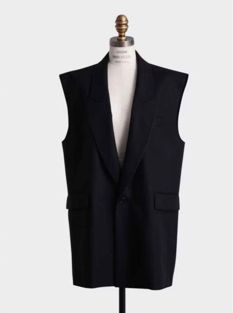 美品✨huele Museum ヒューエルミュージアム　ジレ