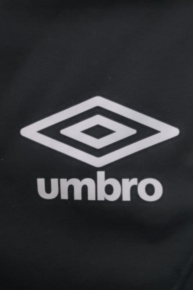 g*7様 新品 UMBRO プロトレーニングパンツ サーモシェルパンツ メンズX