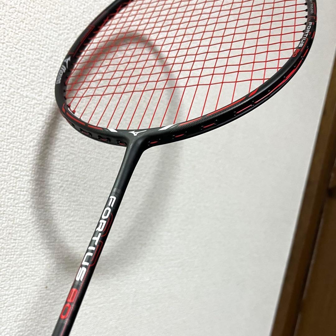 Mizuno フォルティウス 80 バドミントンラケット ケース付