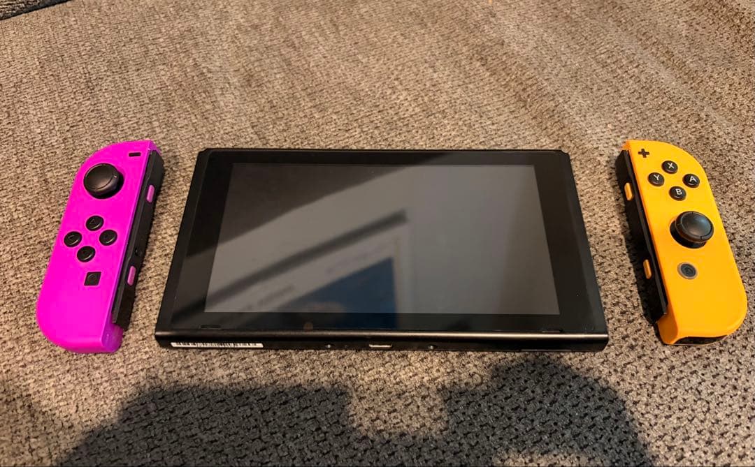 Nintendo Switch 本体(ジョインコンストラップ1つ欠品)