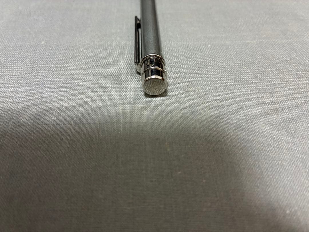 【箱、証明書付】カルティエ　ボールペン