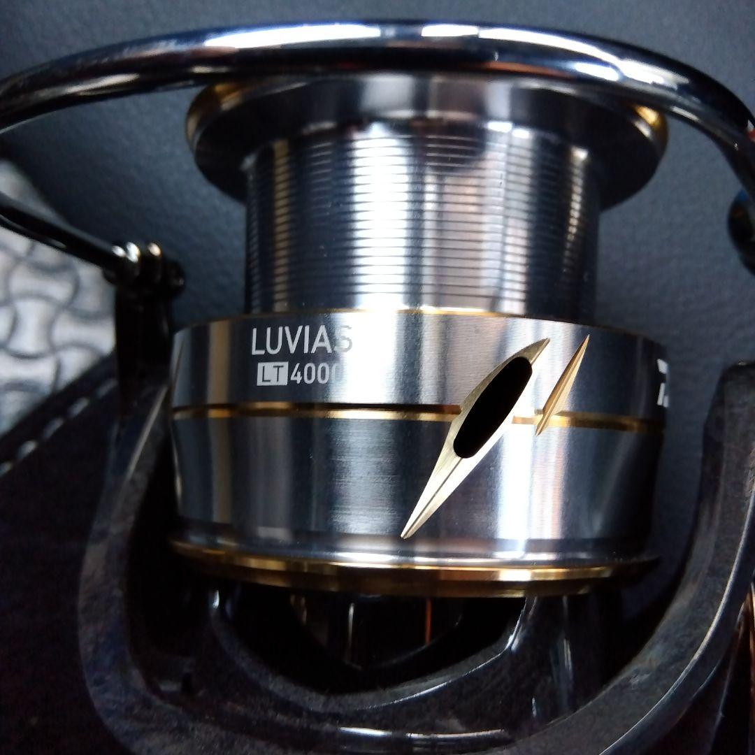 20LUVIAS LT 4000CXHスピニングリール 　おまけ付き