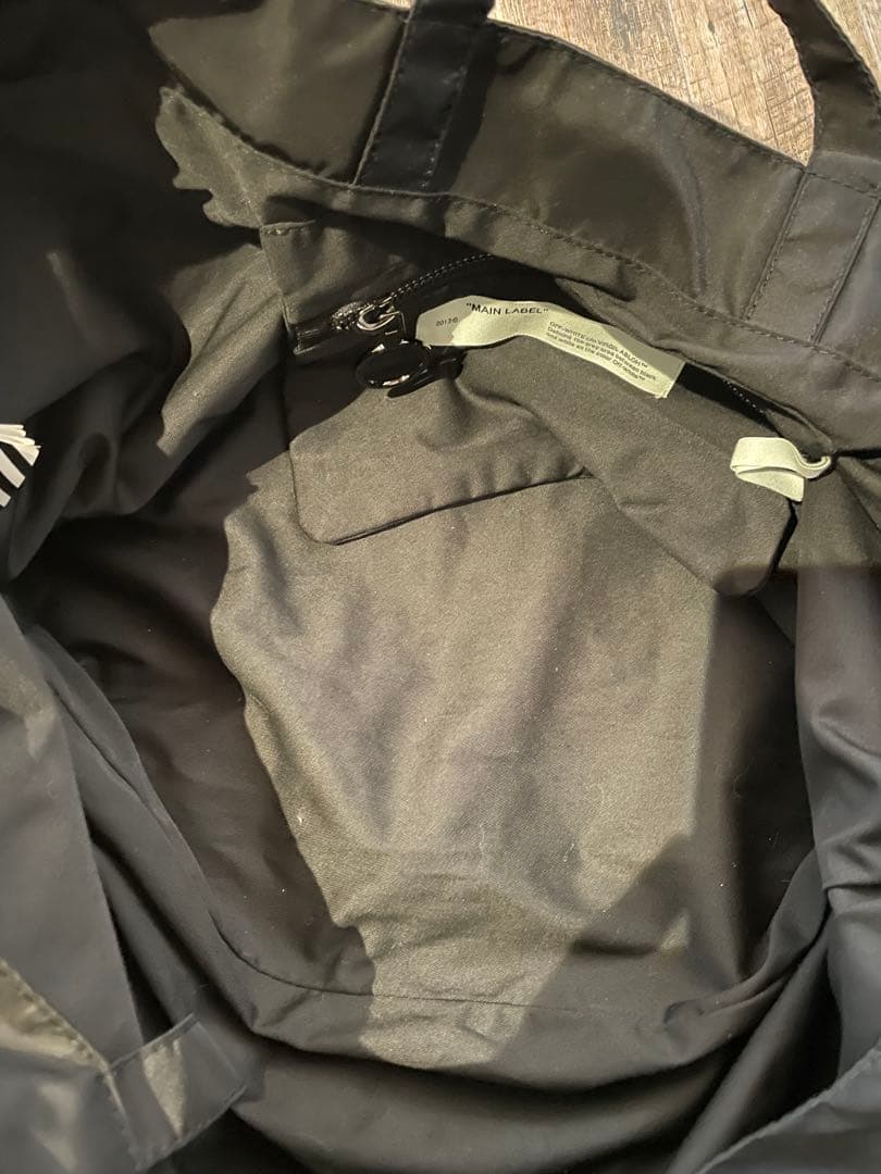 OFF-WHITE ナイロントート 黒 正規品 大容量