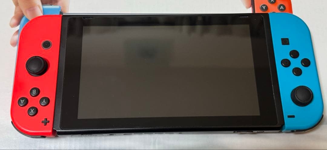 Nintendo Switch 青と赤のJoy-Con付き
