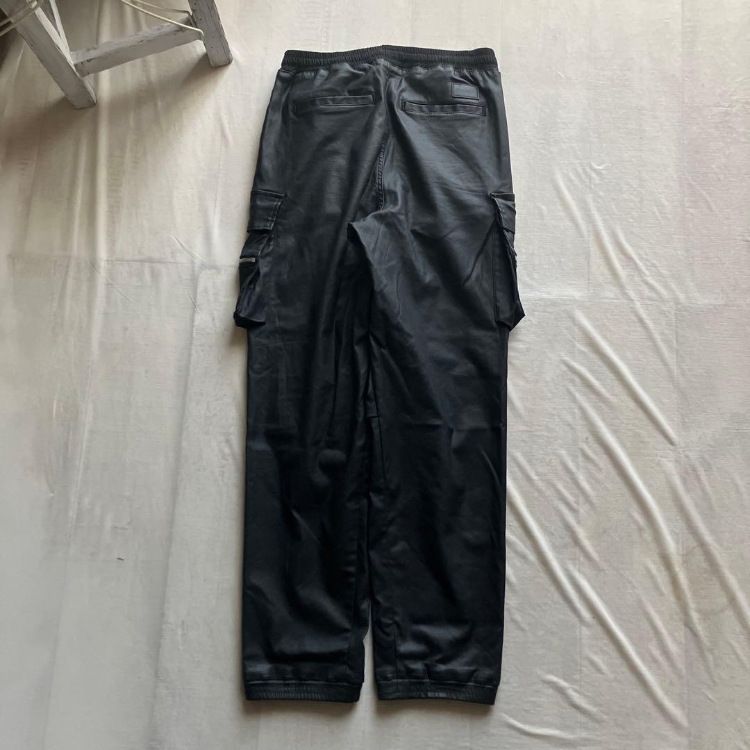 danke schon /フェイクレザー カーゴパンツ 黒 30
