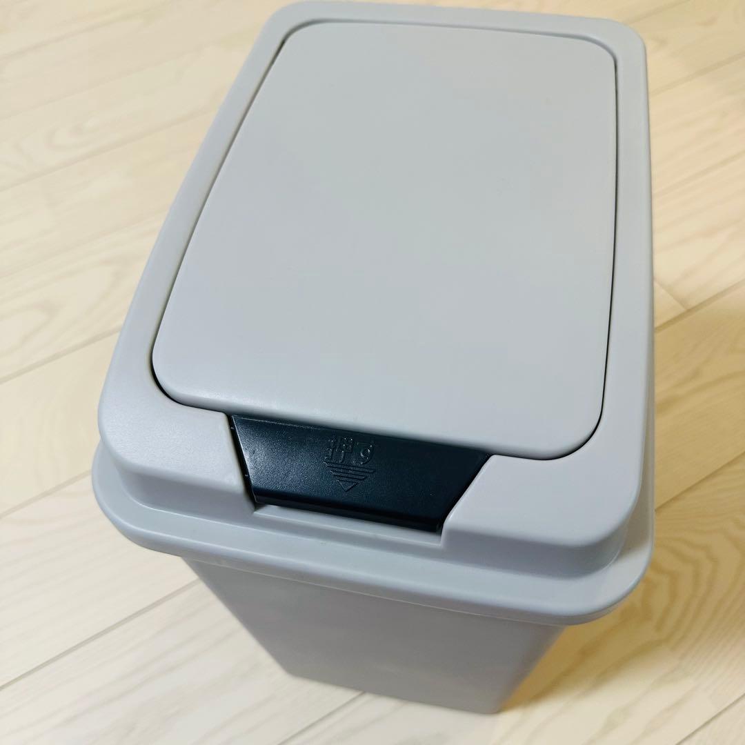 ダストボックスグレー 四角形 プラスチックゴミ箱　三つ
