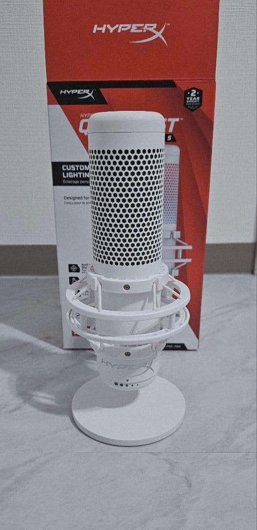 HyperX QuadCast S スタンドアロンマイク　ホワイト