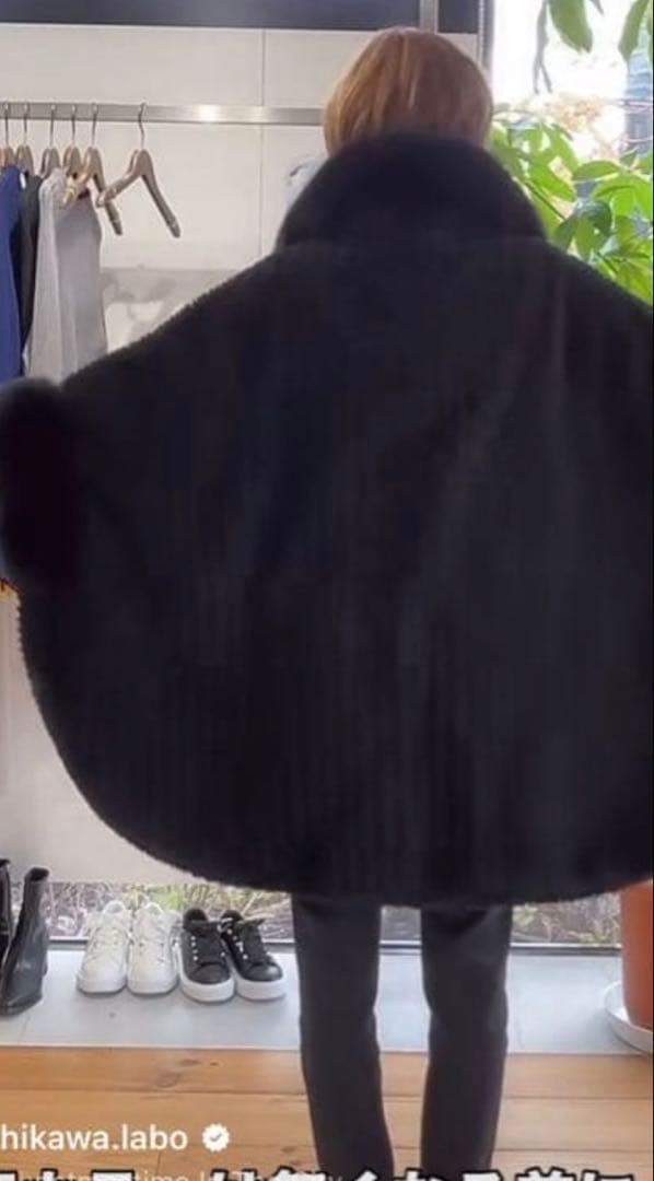 イシカワラボ ポンチョ 黒