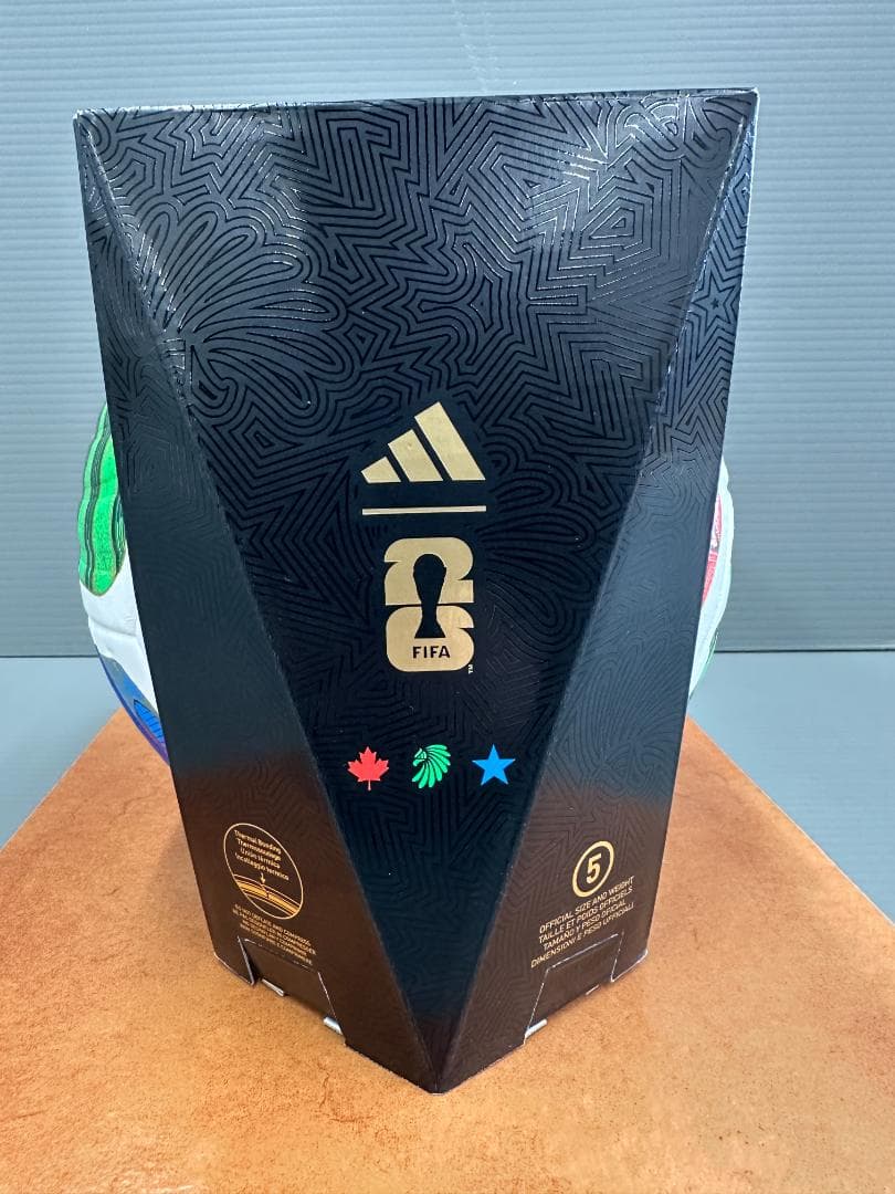 【新品】adidas　サッカーボール　トリオンダプロ　5号球　ADF520