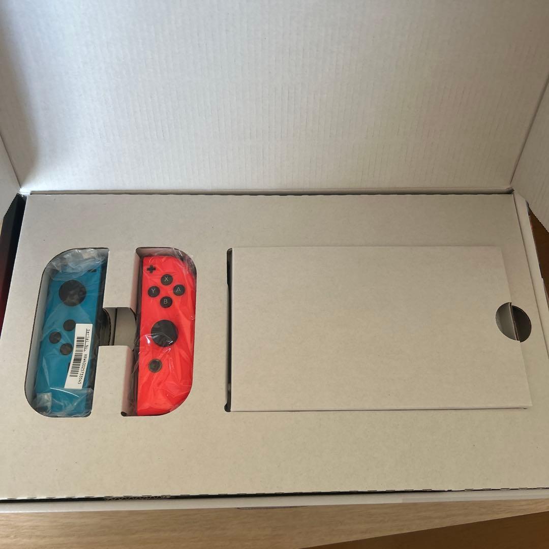 Nintendo Switch 本体 ネオンレッド／ネオンブルー