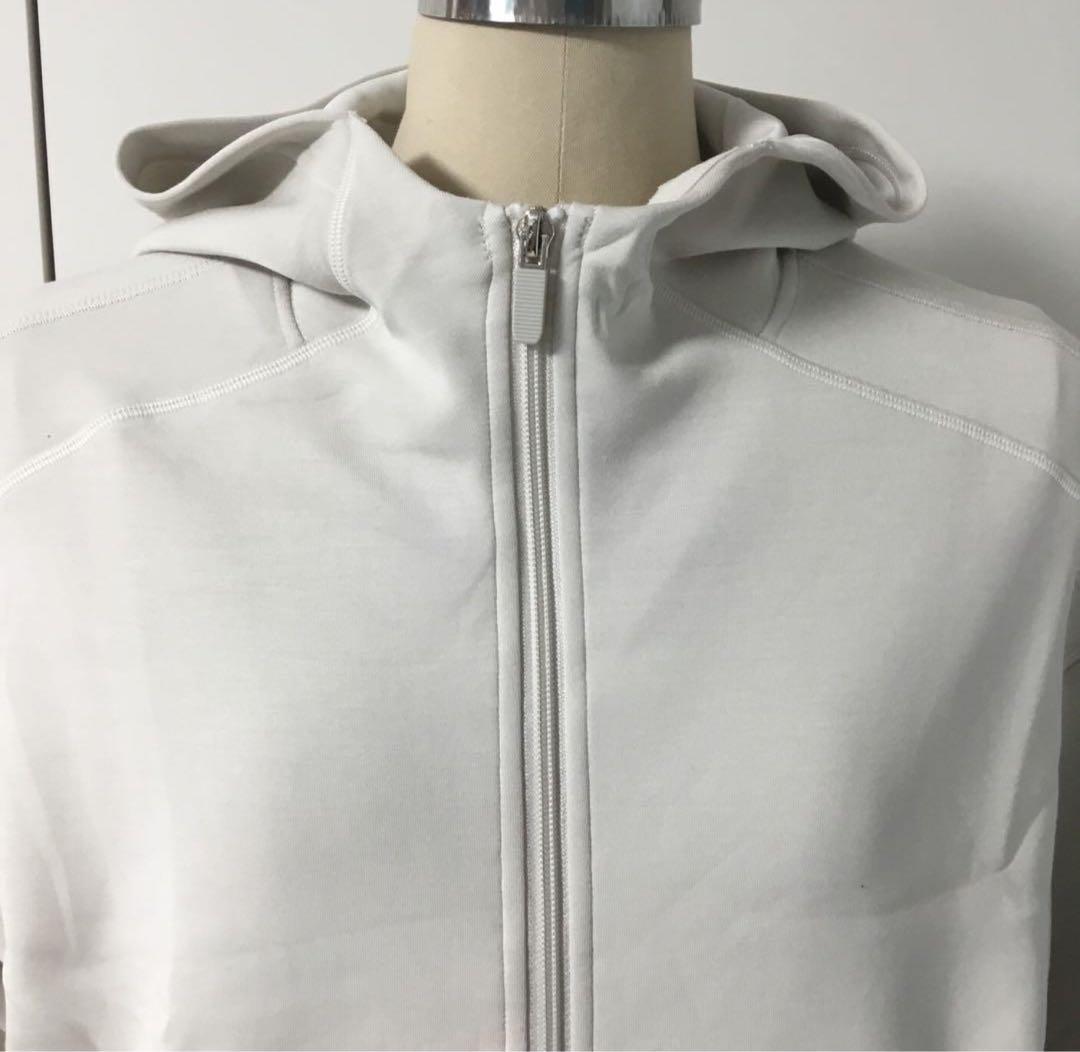 LULULEMON☆さサイズ　8ホワイト フルジップ パーカー
