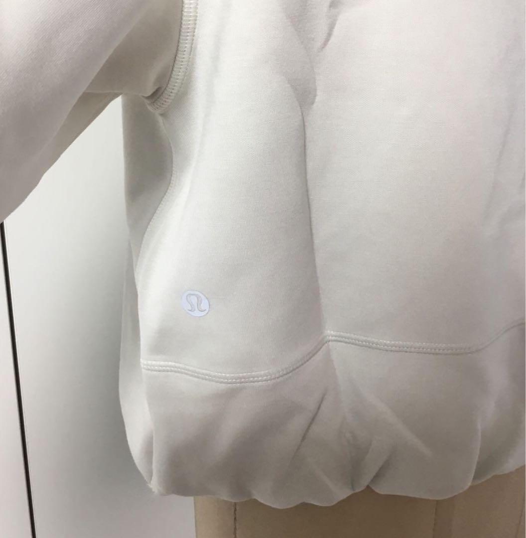 LULULEMON☆さサイズ　8ホワイト フルジップ パーカー