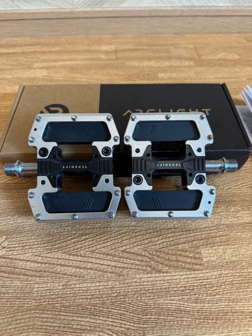 Redshift ライト内蔵ペダル Arclight MTB ¥40000 美品