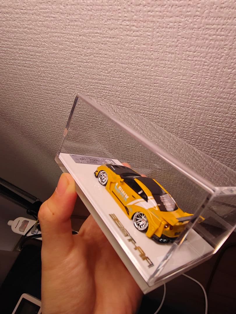 LBWK GTR 1/64 ミニカー ケース付き