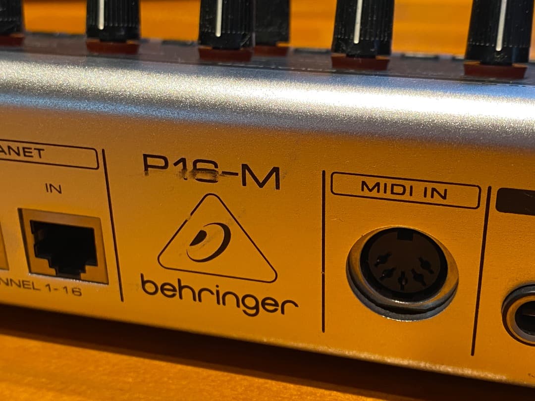 【中古】BEHRINGER パーソナルミキサー POWERPLAY P16-M