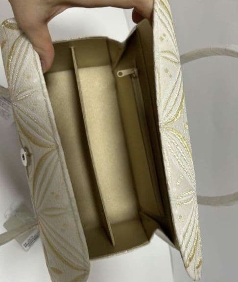 まゆ【新品未使用】かぶせバッグ　七宝つなぎ柄　利休バック　あおりバック
