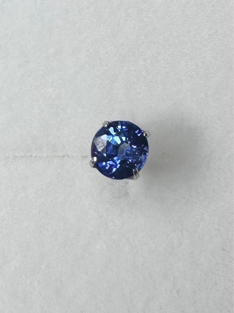 PTサファイアピアス片耳 0.4ct