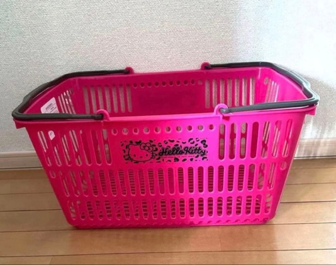 ★新品 ハローキティ ショッピングバスケット 買い物かご ピンク ヒョウ柄 かご