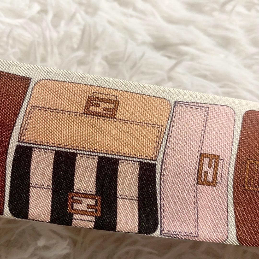 FENDI　フェンディ　マンマバケット柄　ラッピー　リボンスカーフ　ズッカ柄