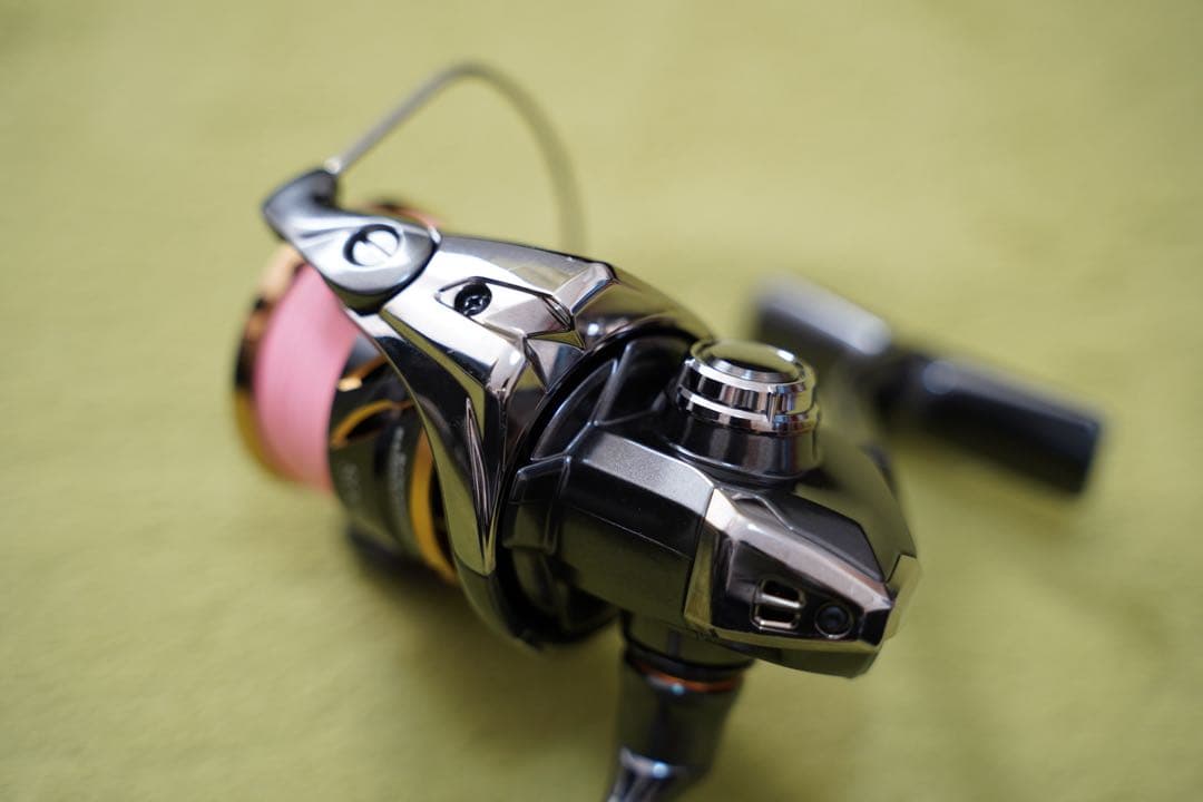 20 TWIN POWER C2000SD スピニングリール