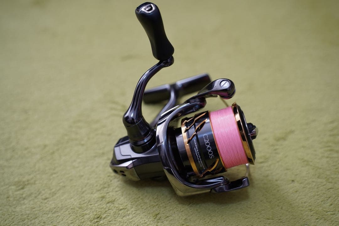 20 TWIN POWER C2000SD スピニングリール