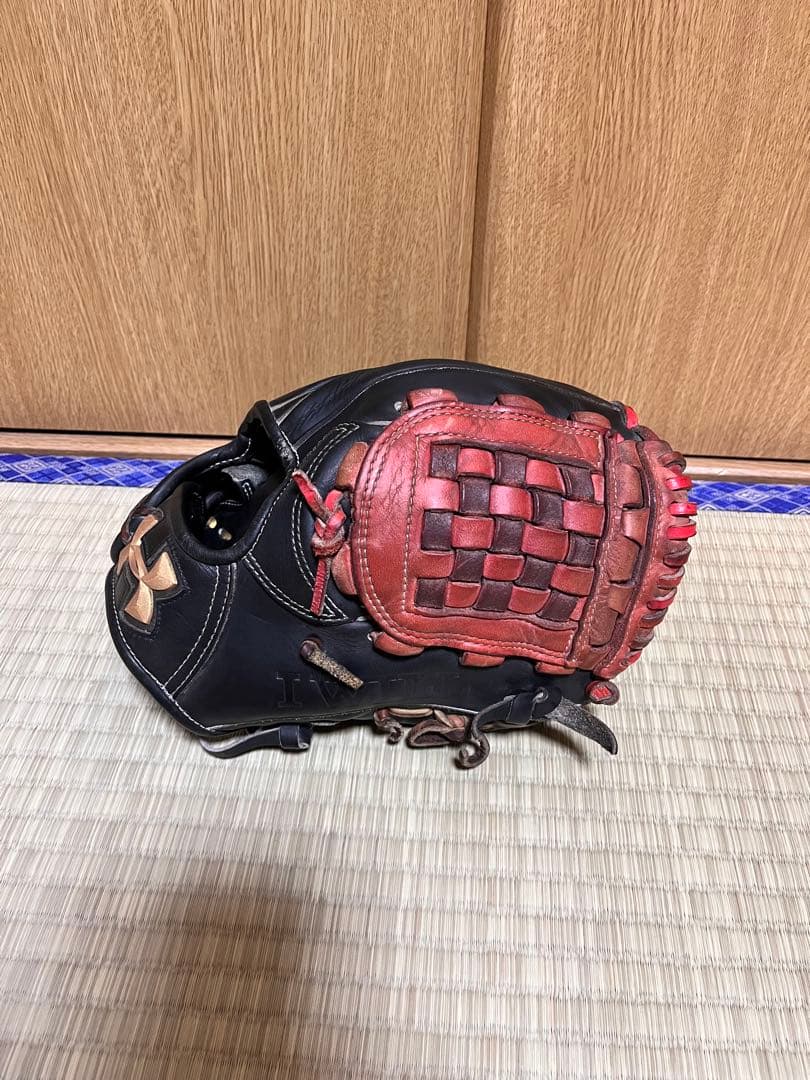 Under Armour 硬式内野用グローブ ウェブカスタム
