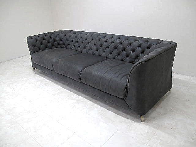 【展示品】ナツッジ「LaScala」チェスターフィールド3人掛けソファ約120万