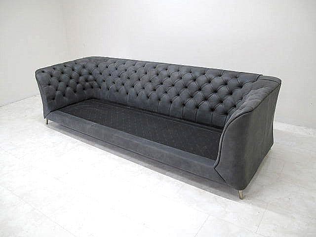 【展示品】ナツッジ「LaScala」チェスターフィールド3人掛けソファ約120万
