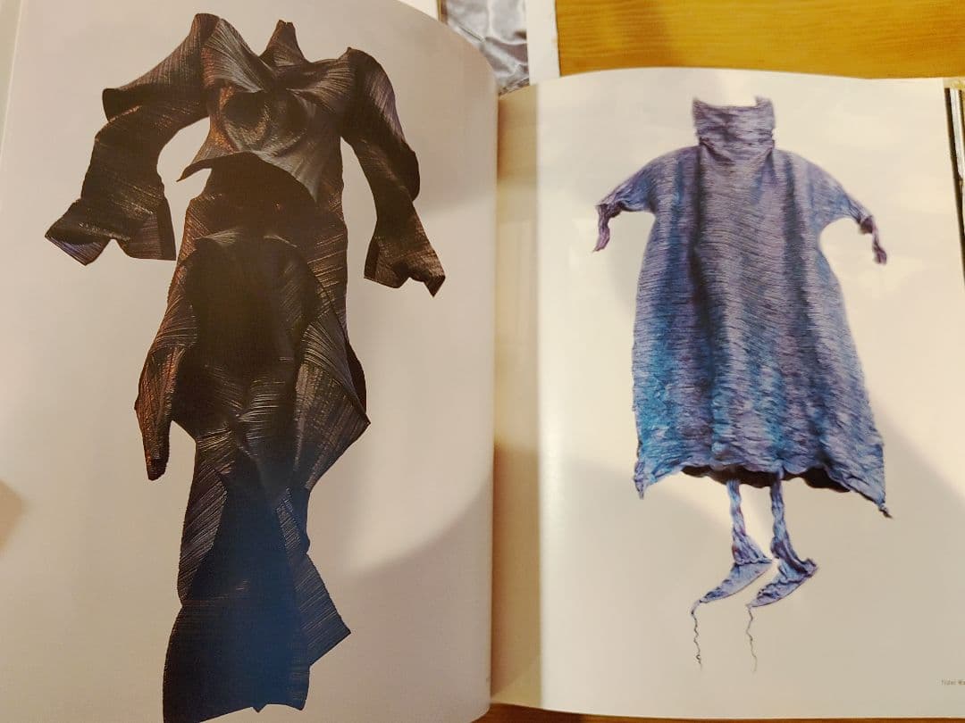 ISSEY MIYAKE MAKING THINGS + 資料 イッセイ ミヤケ