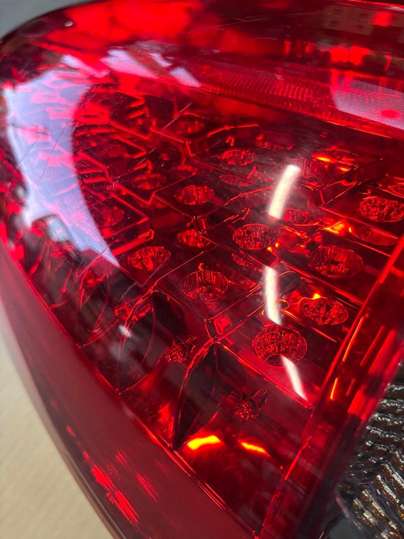 タホ・サバーバン 2007-2014y LEDテールランプ